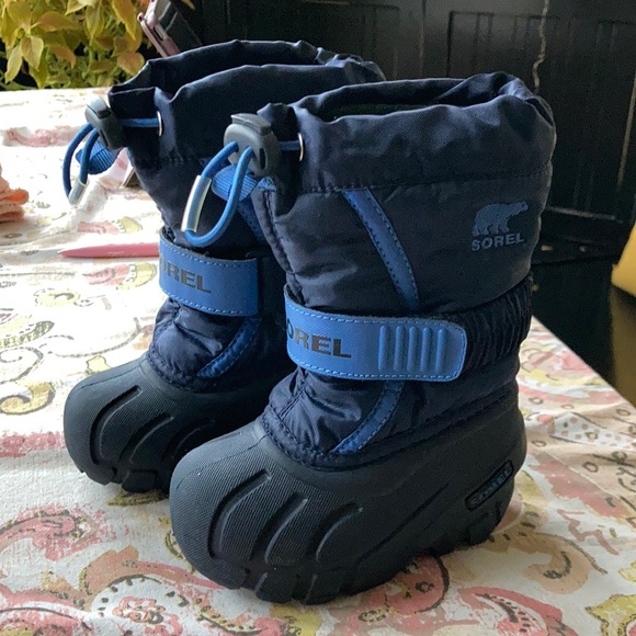 Sorel Other - Sorel Kids Boots in Navy and Black